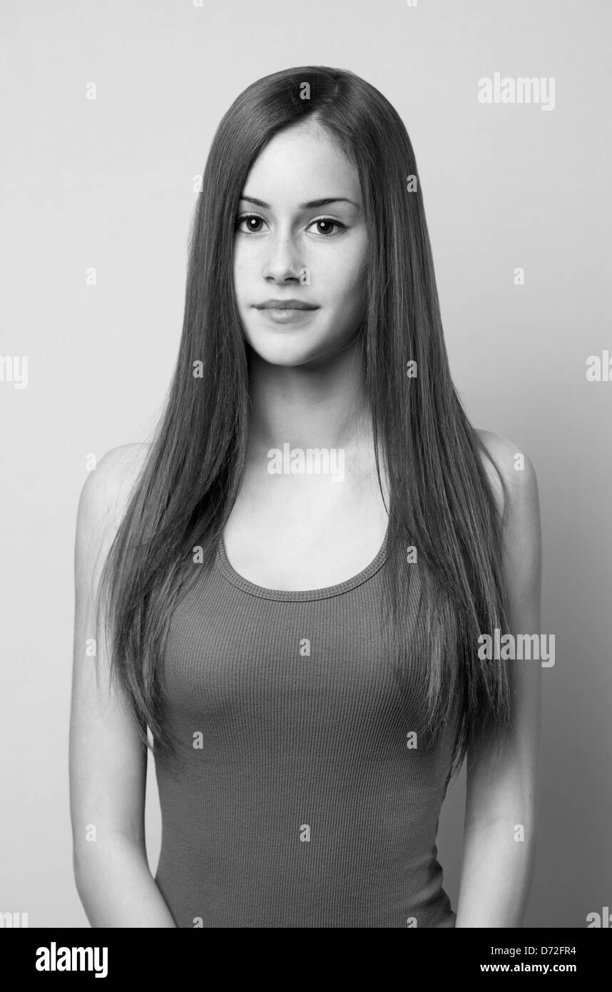 Young skinny black teen girl Banque d'images noir et blanc - Alamy