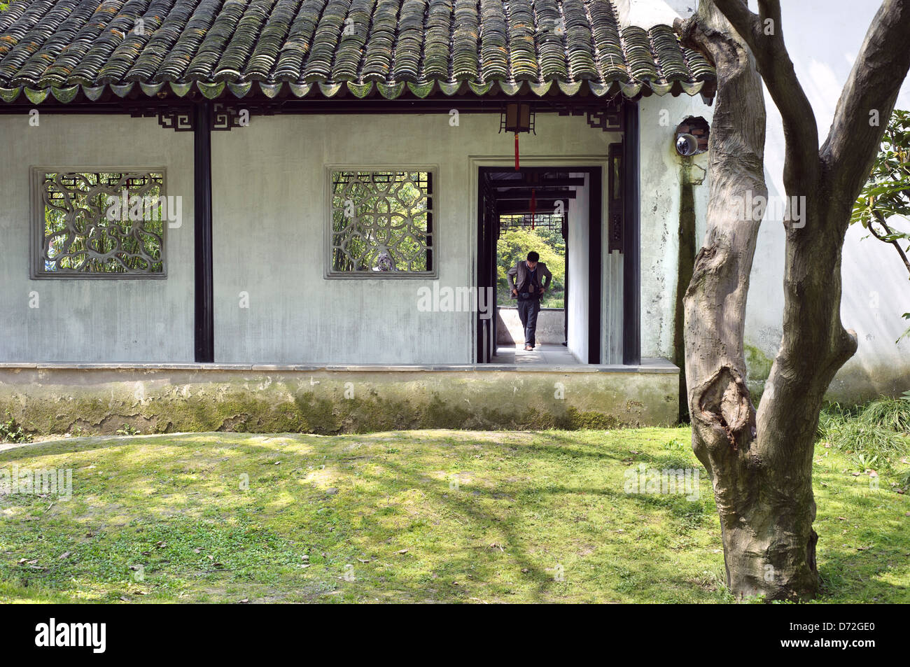 Architecture chinoise classique dans le jardin de l'Humble Administrateur, Suzhou, Chine Banque D'Images