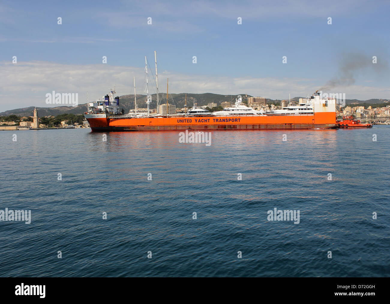 Dock Express / Organisation des transports location de yacht semi-submersible "transporteur 4 uperservant' en provenance de USA dans Palma. Banque D'Images