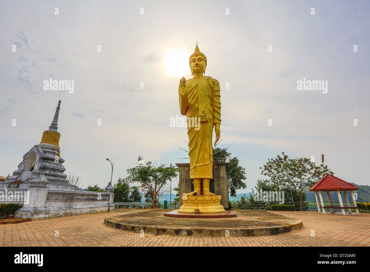 Bouddha et watkhaoJD à chumphon en Thaïlande Banque D'Images