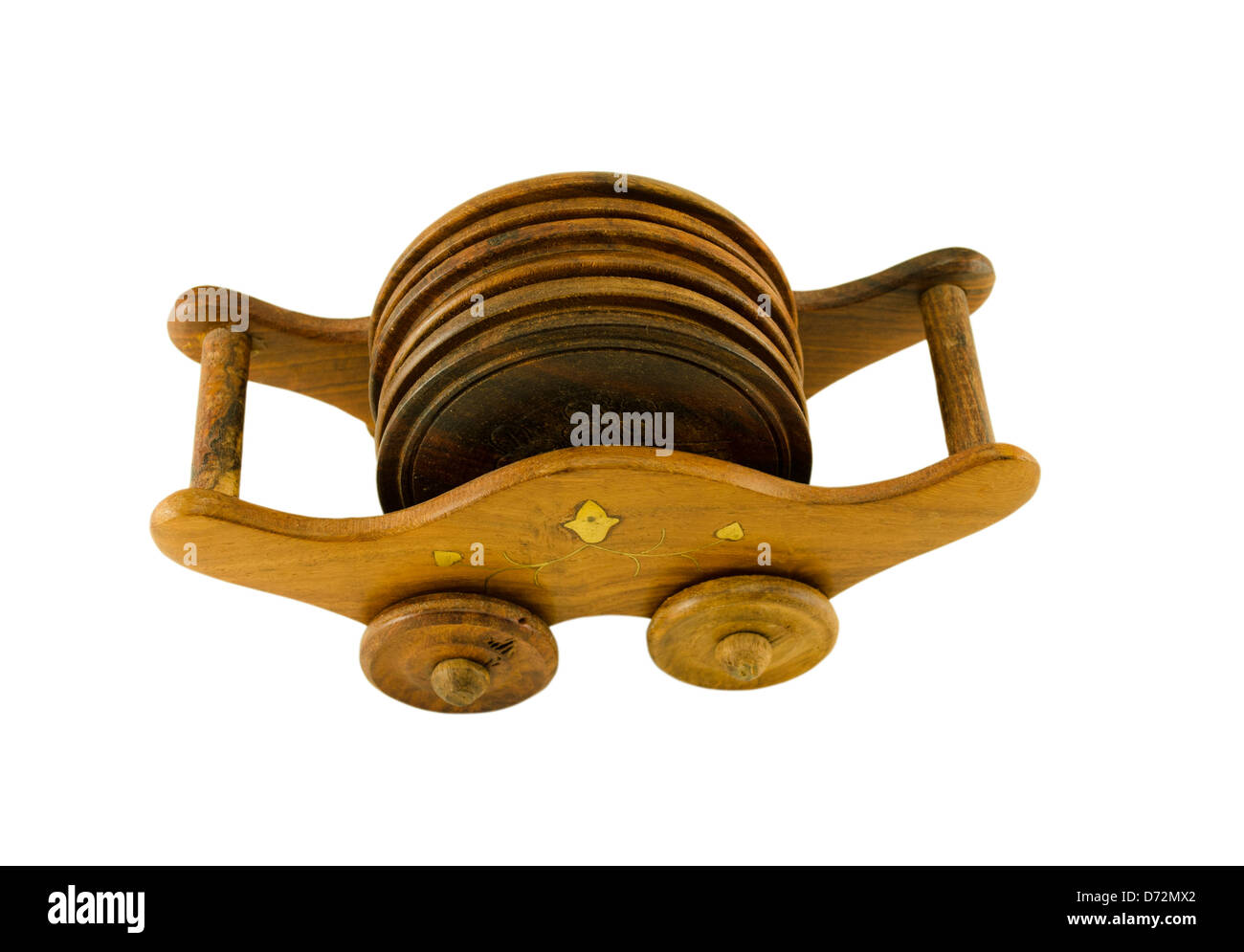 Palette en bois ornementés avec six tables rondes coaster isolé sur fond blanc Banque D'Images