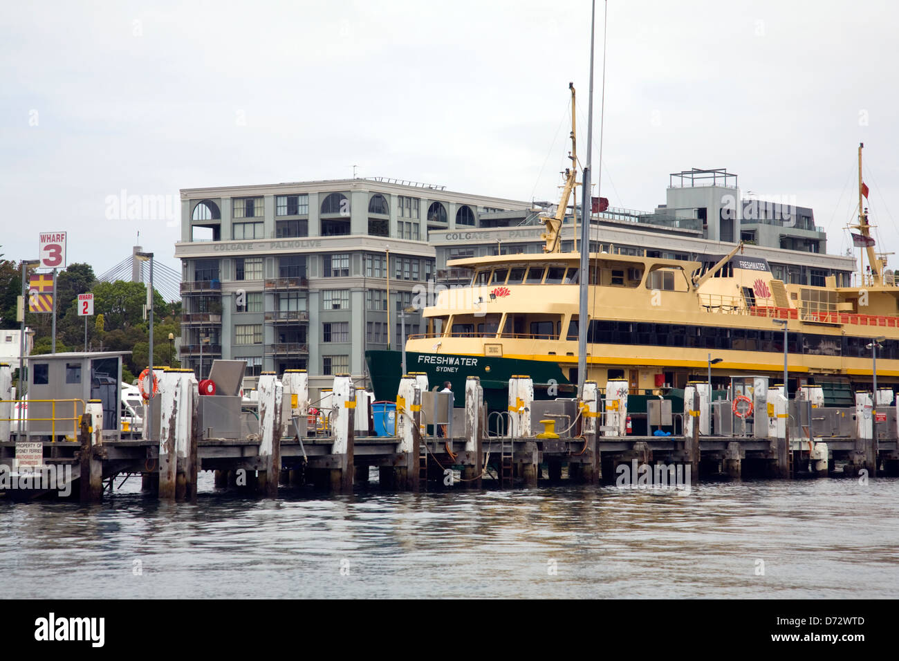Ferry de Sydney dans le centre d'entretien du port de sydney Banque D'Images