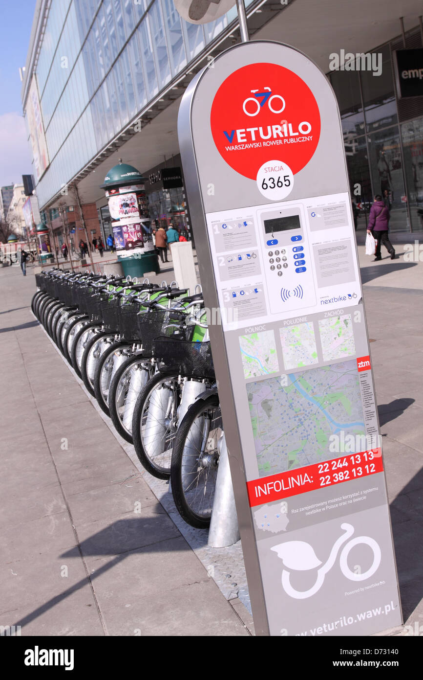Pologne Varsovie Veturilo régime vélos vélos à louer dans le centre-ville Banque D'Images
