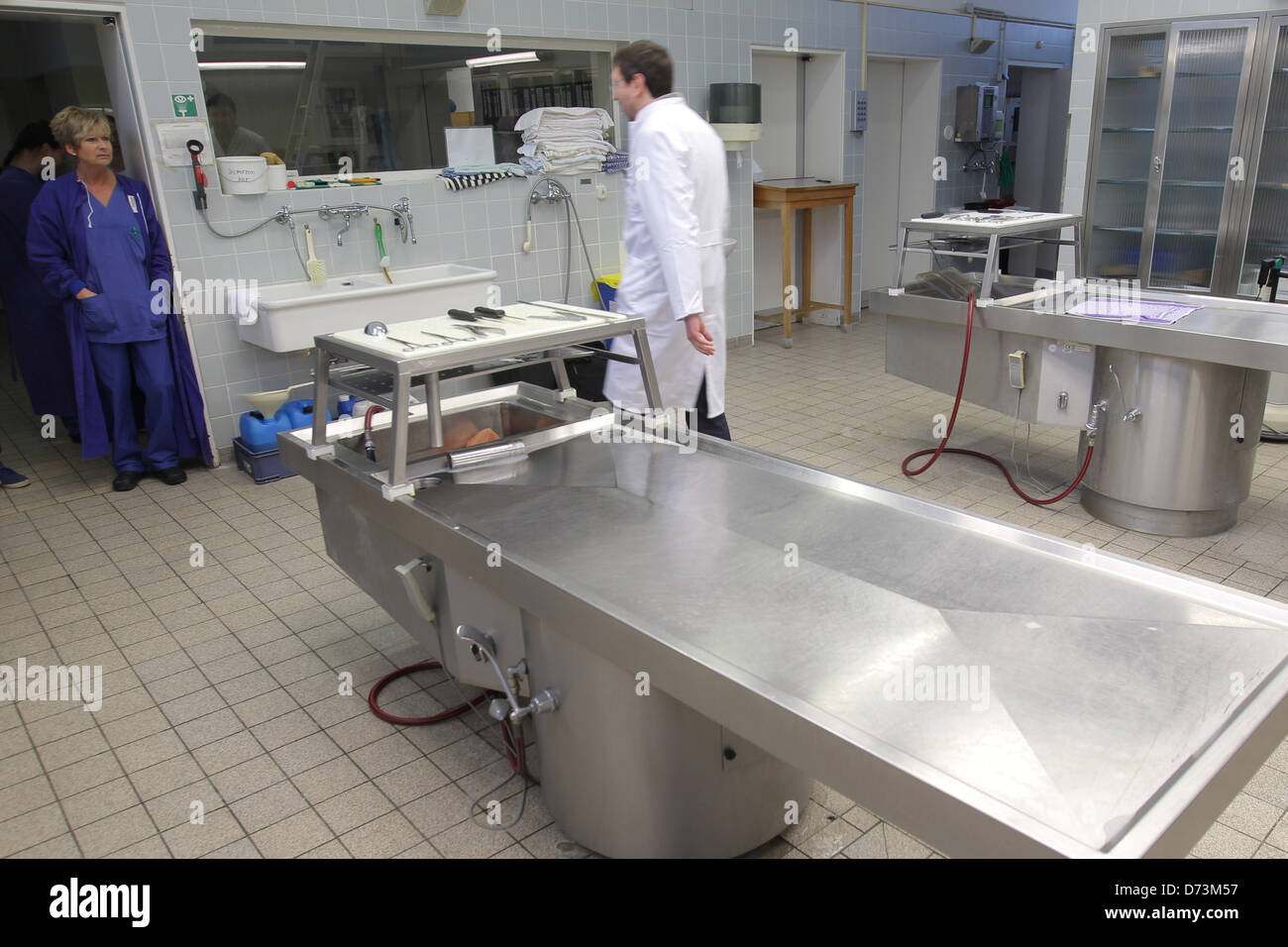 Kiel, Allemagne, dans la salle d'autopsie du personnel de l'Institut de médecine légale à UKSH Banque D'Images