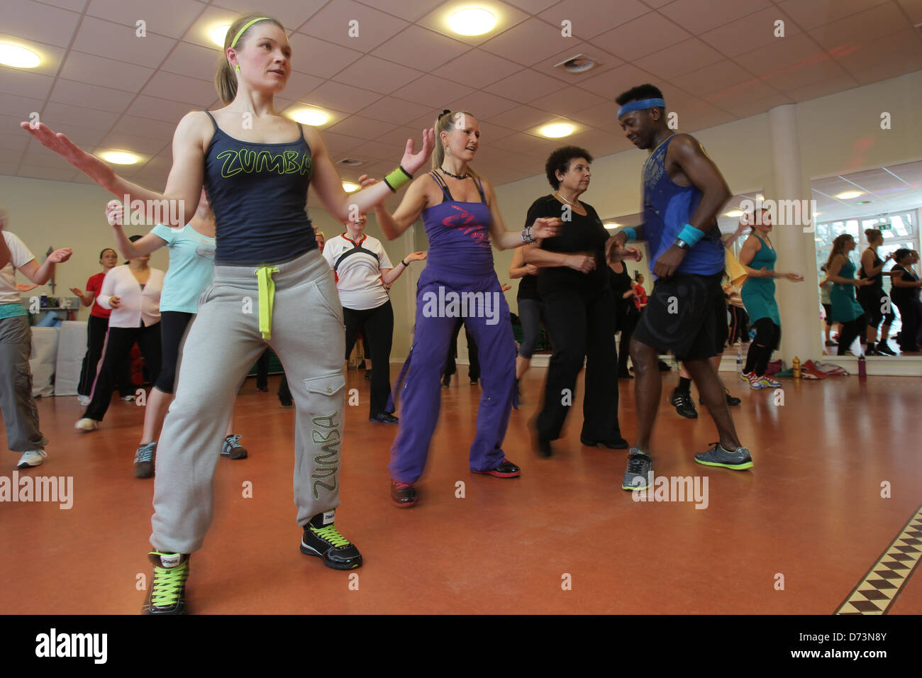 Flensburg, Allemagne, la Zumba Class dans une salle de sport Banque D'Images