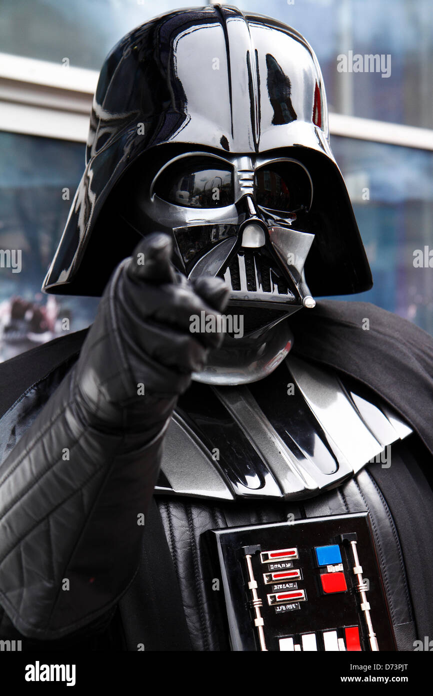 Darth Vader, le caractère à la 12ème Sci-Fi-London parade de costumes, Stratford, London, UK Banque D'Images