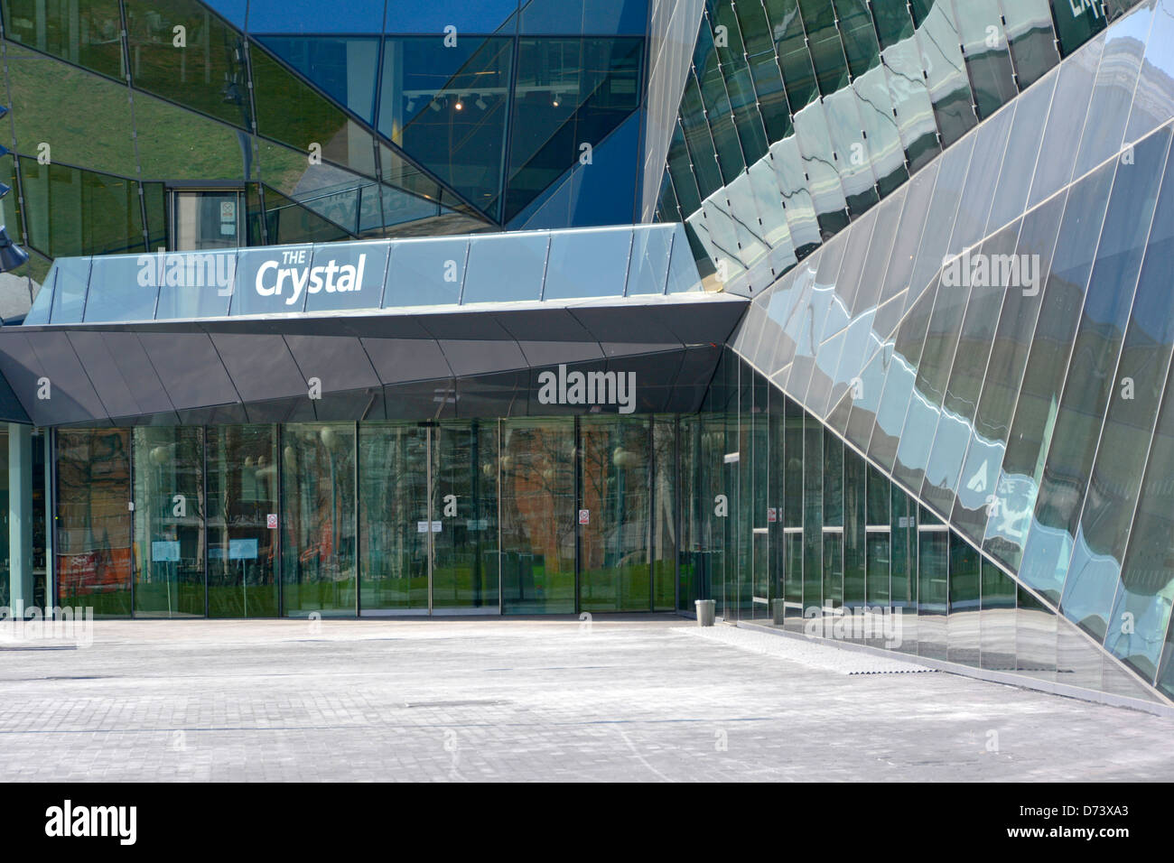 Bâtiment moderne en cristal avec expositions et exposition sur le développement durable de la ville par Siemens Royal Victoria Dock dans l'est de Londres Angleterre Royaume-Uni Banque D'Images