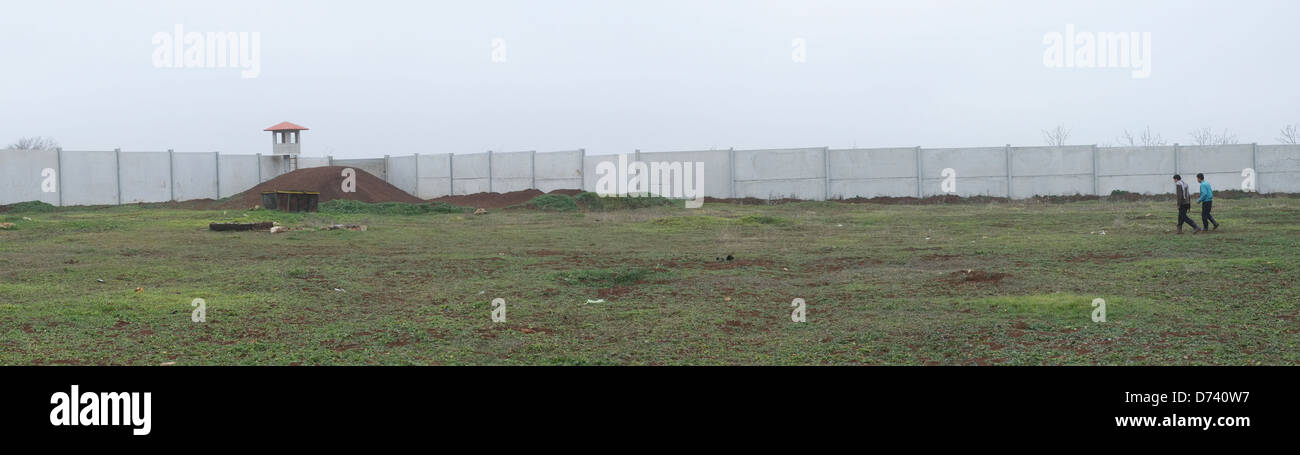 Photo panoramique de la frontière avec la Turquie dans le camp de réfugiés de Syrie, Camp Azaz Banque D'Images