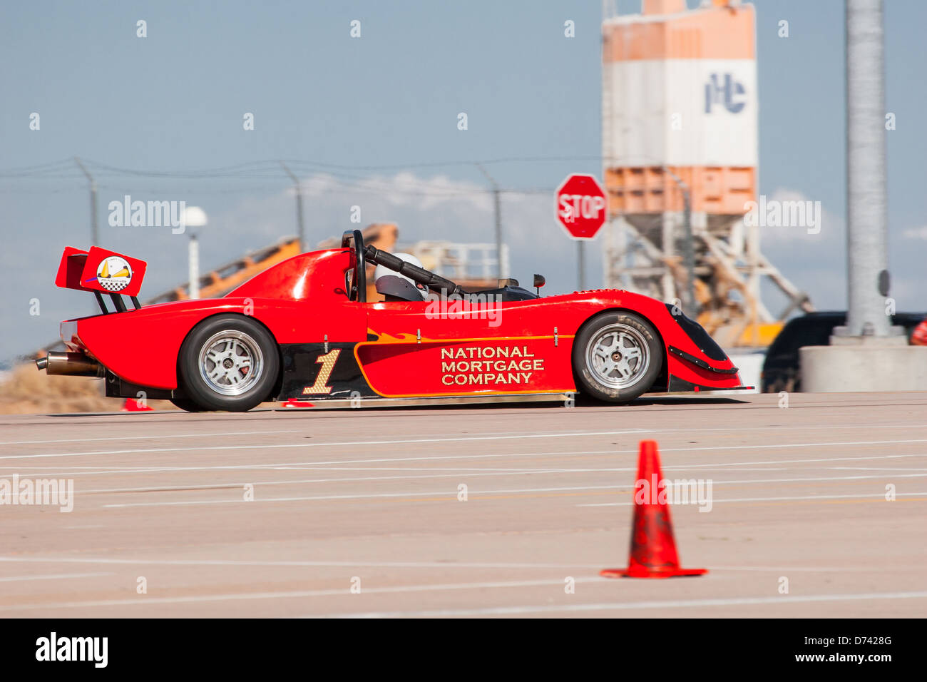 Un Radical Orange 2000 Pro-Sport B-Modification ouvrir dans une voiture de course roue course autocross Banque D'Images