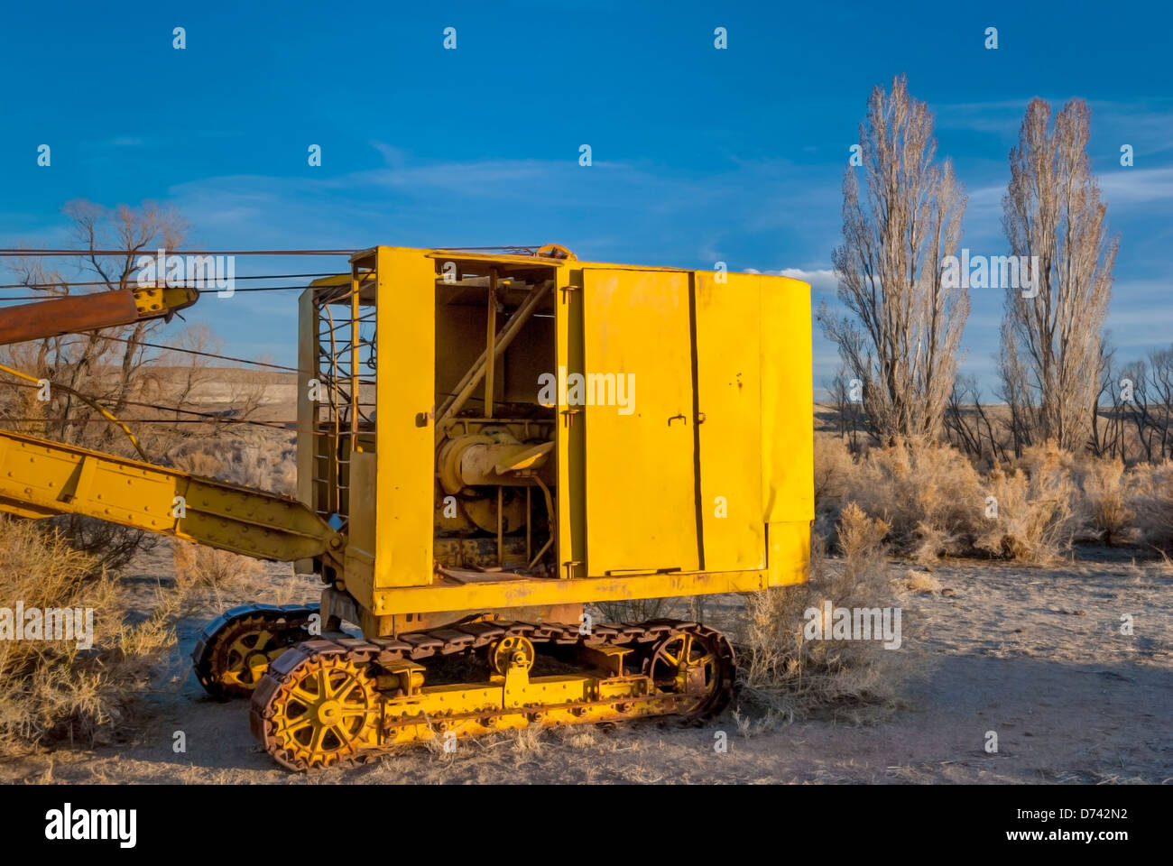 L'équipement de travail tracteur jaune Banque D'Images