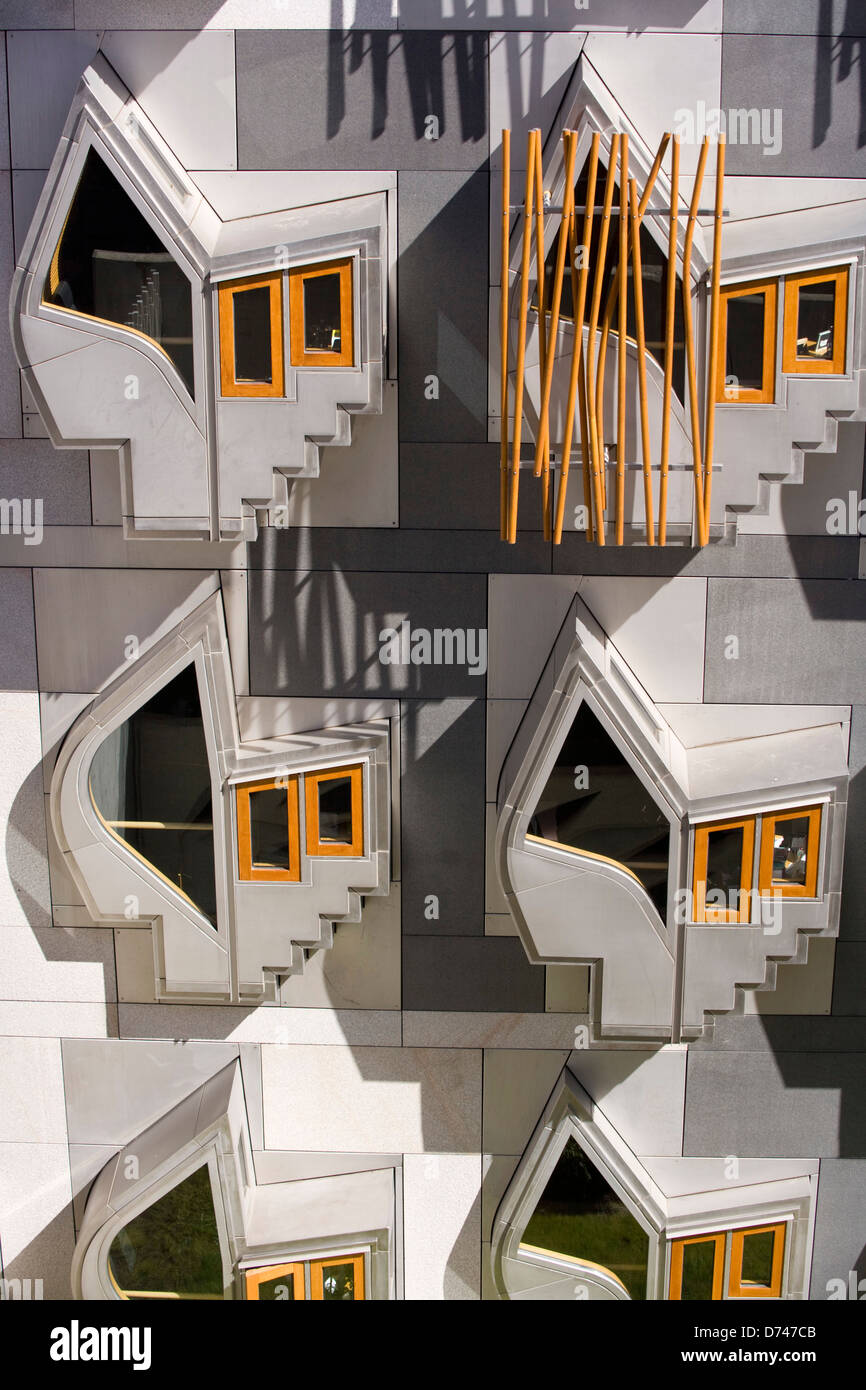 Détail des fenêtres du Parlement écossais. Banque D'Images