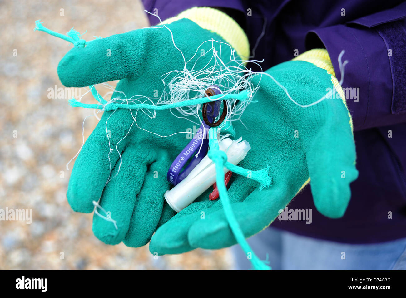 Les déchets et détritus trouvés sur la plage de Brighton Sussex UK Banque D'Images