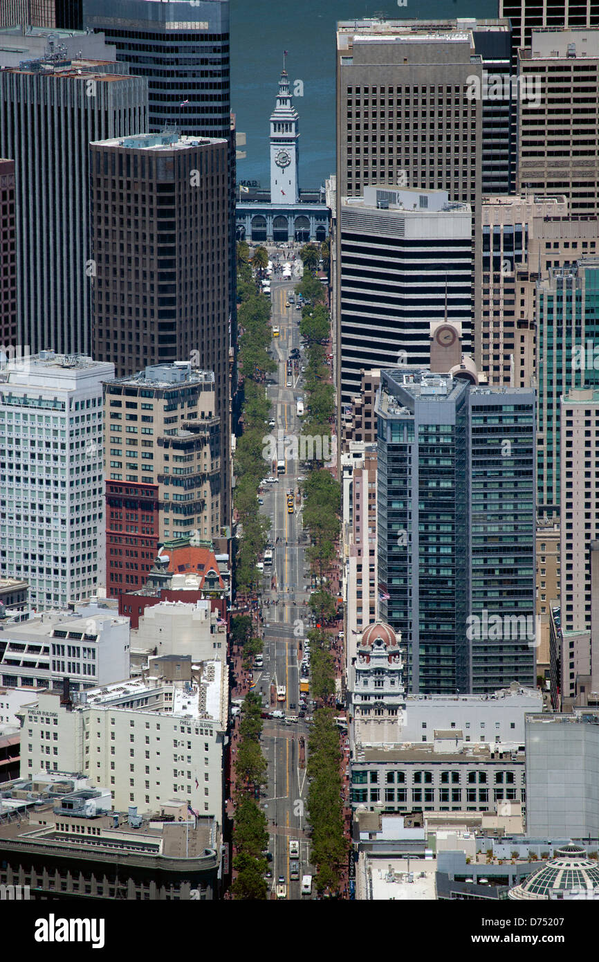 Photographie aérienne de la Market Street, Ferry Building, du quartier financier, San Francisco Banque D'Images