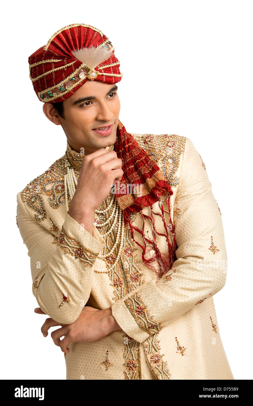 L'homme indien en costume de mariage traditionnel Photo Stock - Alamy