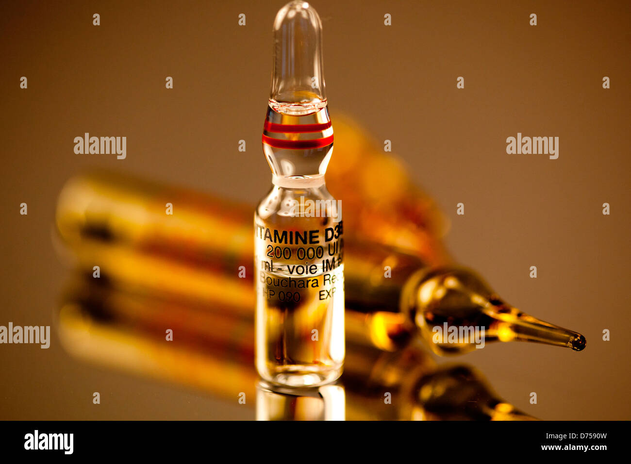 Ampoule vitamine d Banque de photographies et d’images à haute