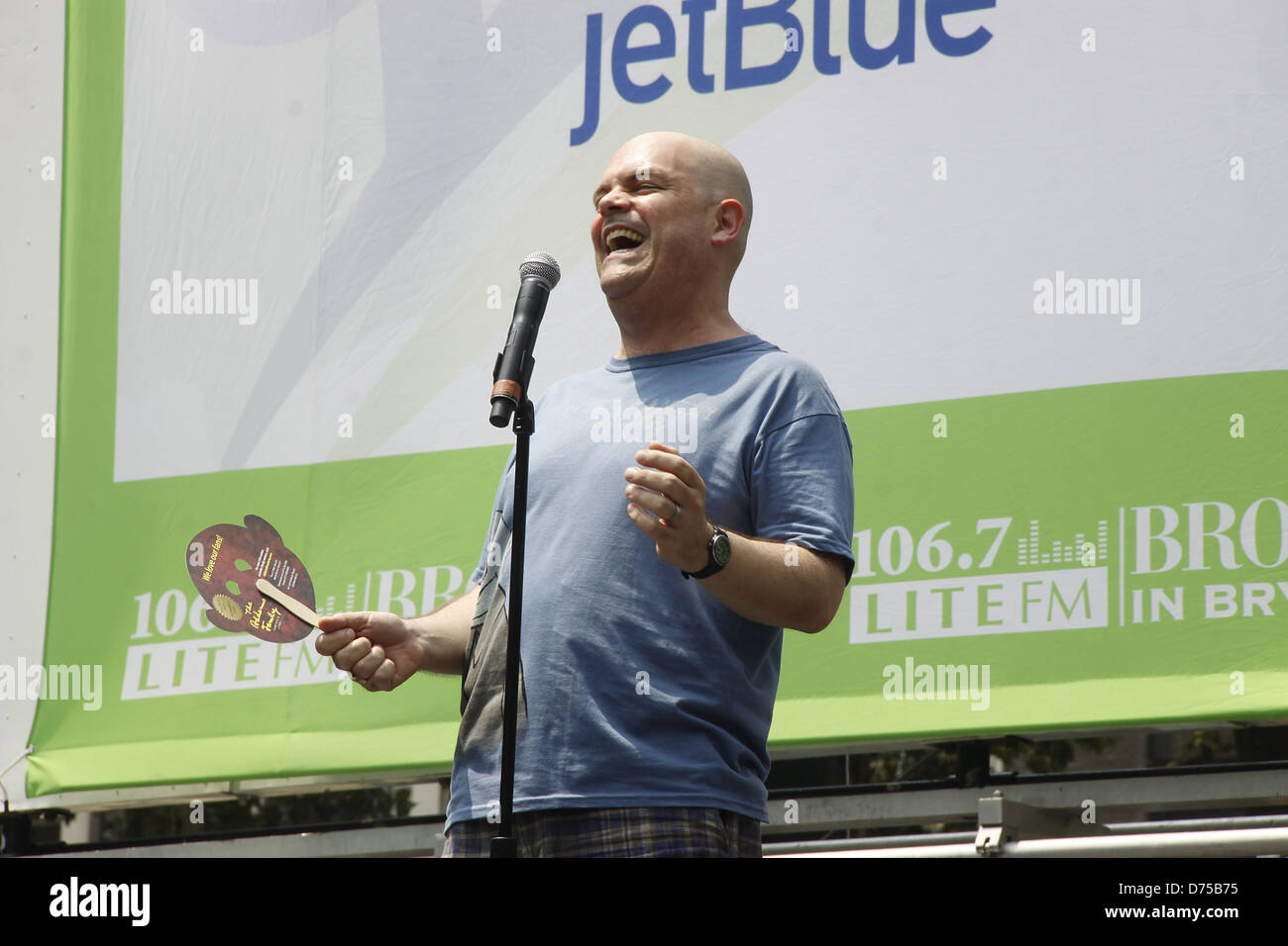 Oscar de l'acteur Brad de "La famille Addams", assiste à Broadway dans Bryant Park présenté par 106,7 Lite FM. New York City, USA Banque D'Images