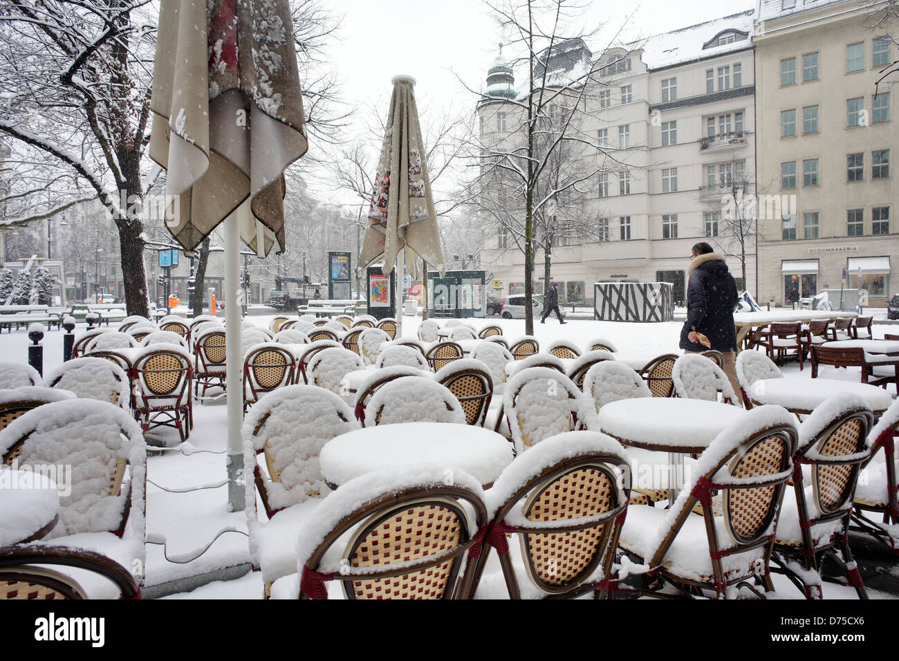 grosz une rue dangereuse Banque de photographies et d’images à