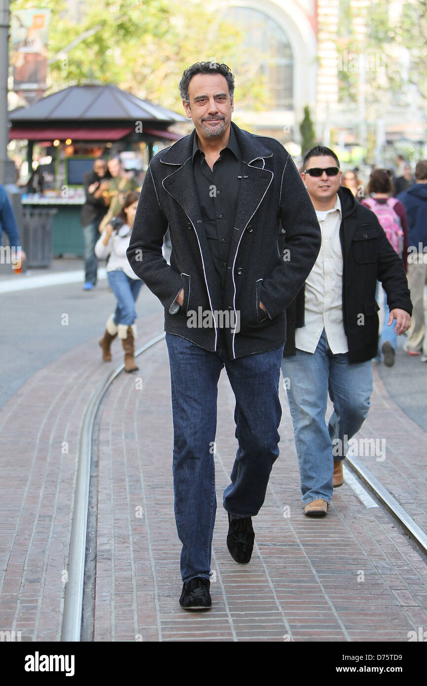 Brad Garrett Brad Garrett vu du Grove pour une comparution avec Maria Menounos sur l'entertainment news show 'Extra' Los Banque D'Images