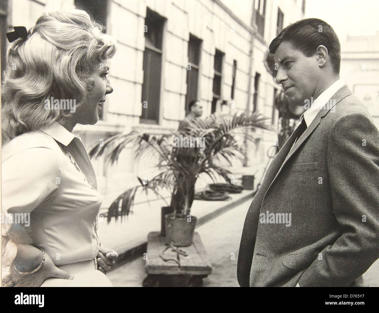 Renee Taylor et Jerry Lewis sur l'ensemble de 'Garçon de Course' (1961), à la Jerry Lewis 60 ans dans l'industrie du spectacle à la célébration Banque D'Images