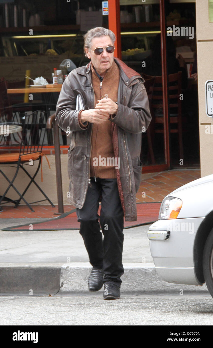 Joseph Bologna laisse un deli à Beverly Hills, Los Angeles, Californie - 06.02.12 Banque D'Images