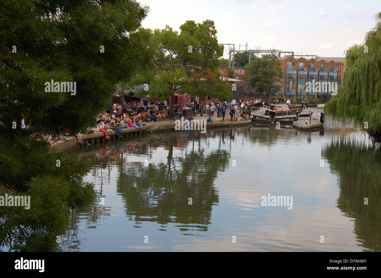 Le Regents Canal à Camden Lock à Londres, Angleterre Banque D'Images