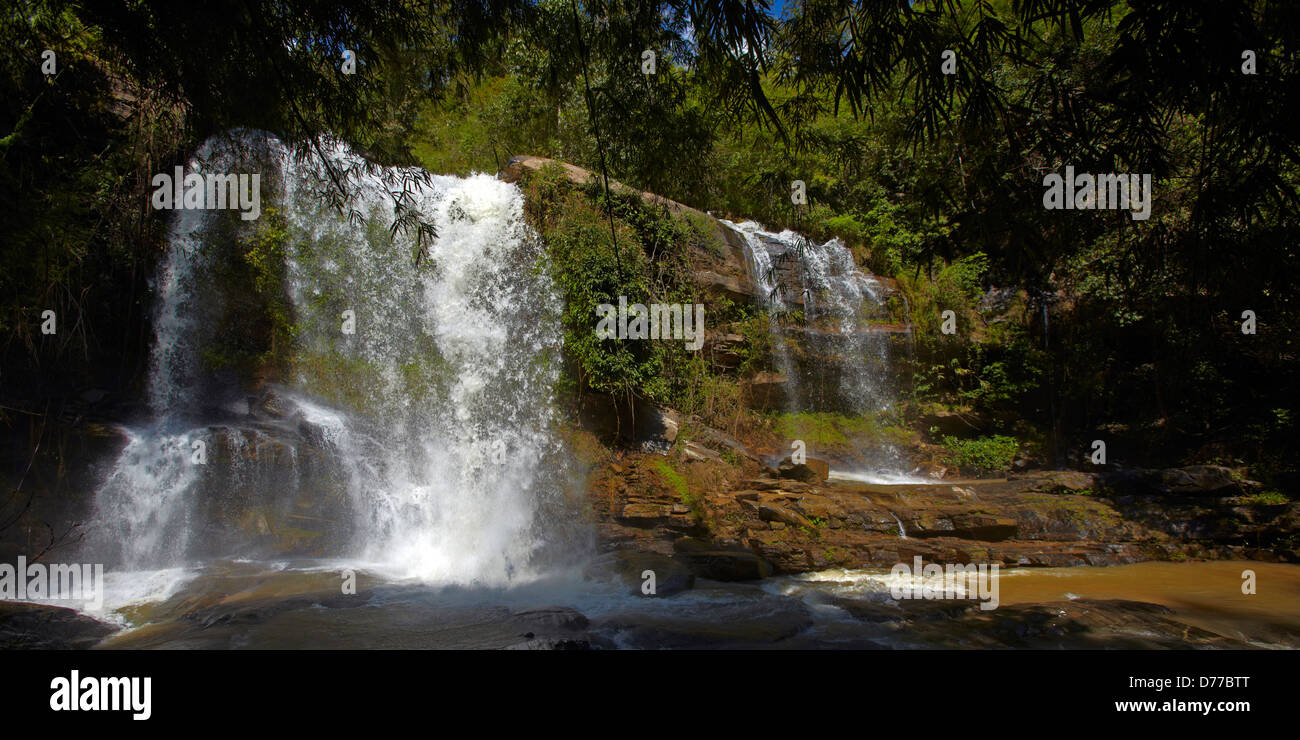 Pok Mae Sa waterfall en Thaïlande Changwat Chiang Mai Banque D'Images