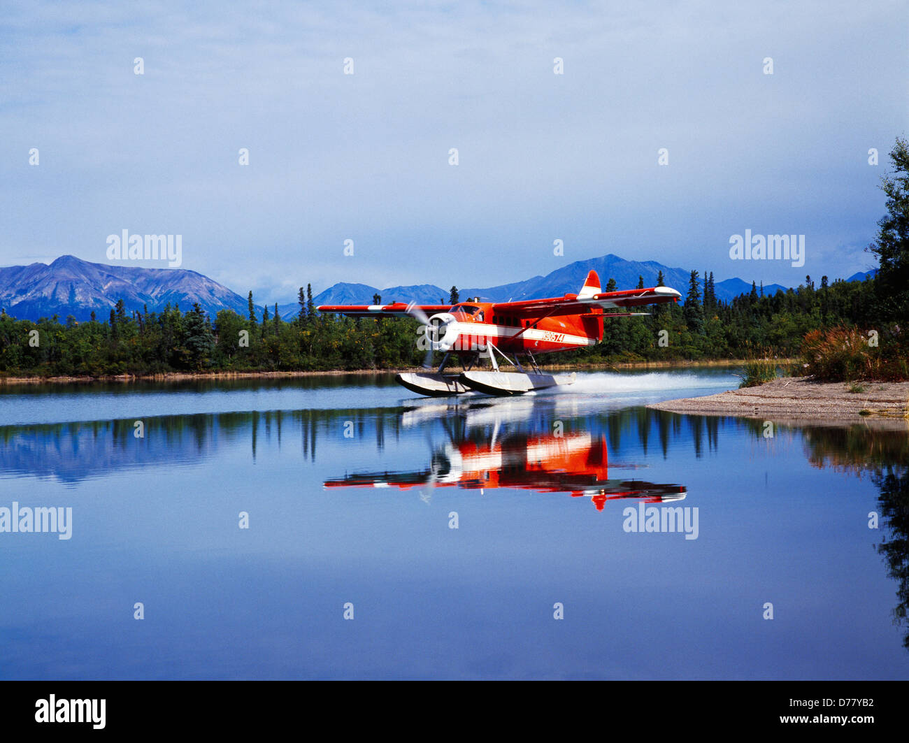 Lake Clark Air Service, de Havilland Canada DHC3 Otter dans le canal d