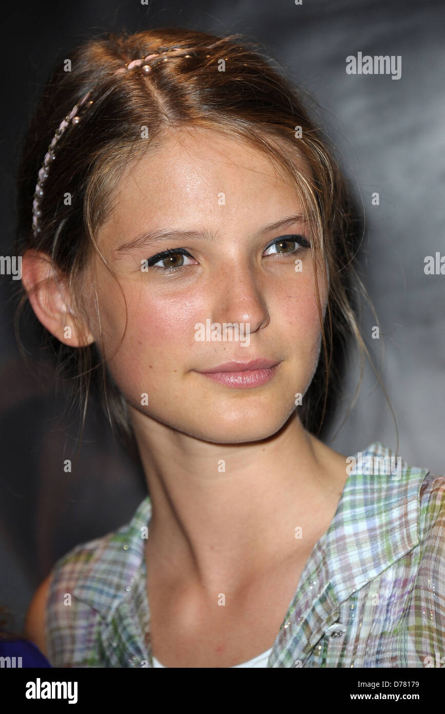 Joséphine Japy Dépistage pour 'Le Moine' tenue au cinéma UGC Les Halles