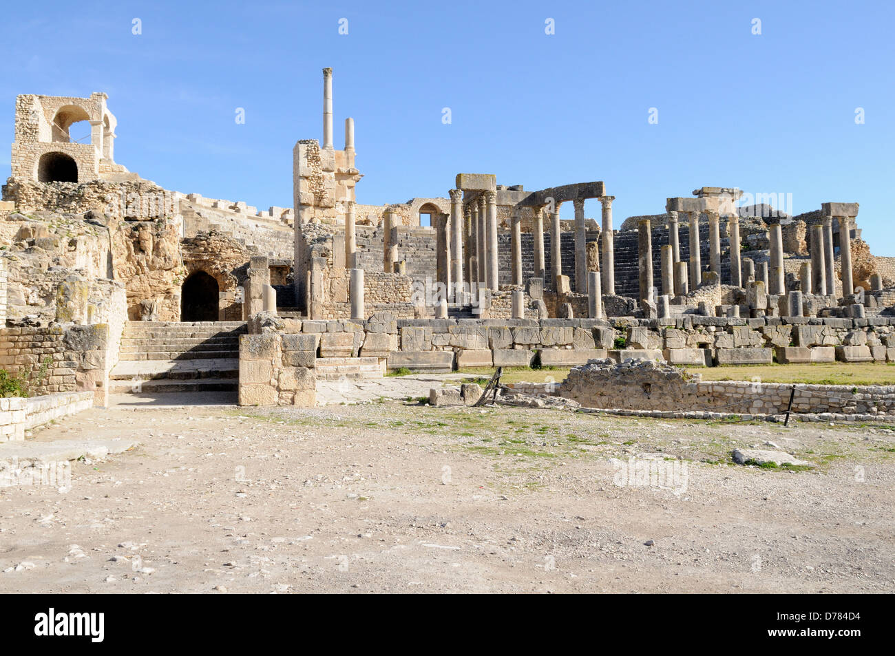 Le théâtre de Dougga ruines de la ville romaine de Tunisie Banque D'Images