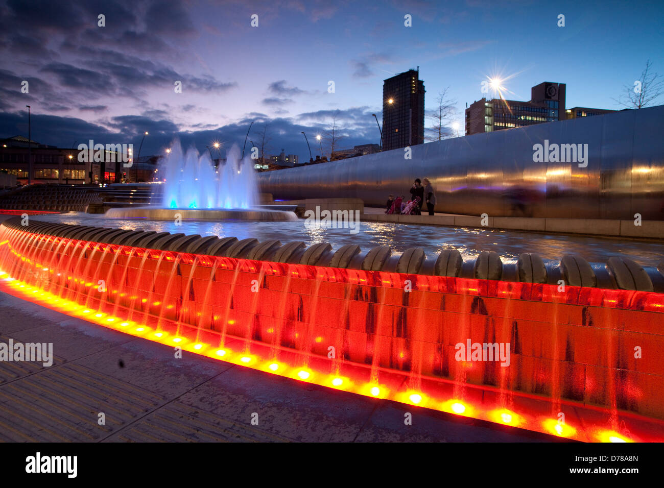 La place de la gerbe est un square municipal situé immédiatement à l'est du centre-ville de Sheffield à la Gare Banque D'Images