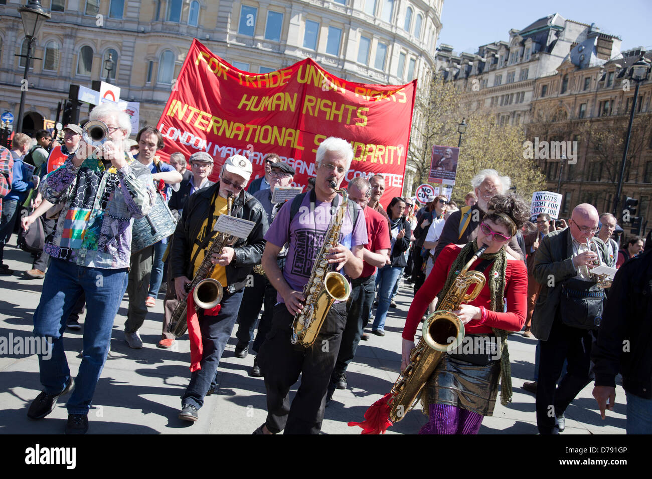 01 mai 2013 - 14 h 29 - Démonstration de mai a lieu à Trafalgar Square - Londres - Angleterre - Royaume-Uni Banque D'Images