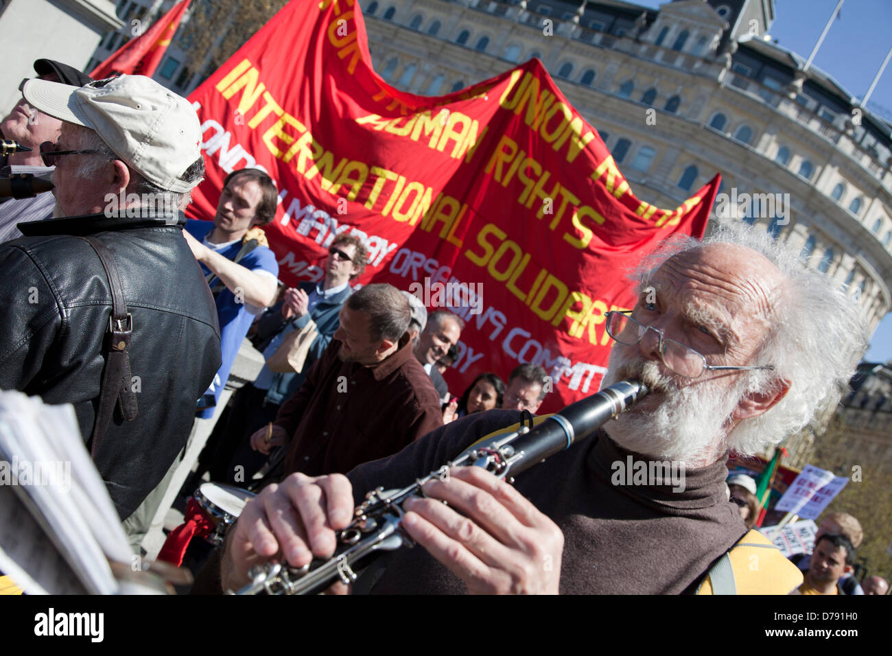 01 mai 2013 - 14 h 29 - Démonstration de mai a lieu à Trafalgar Square - Londres - Angleterre - Royaume-Uni Banque D'Images