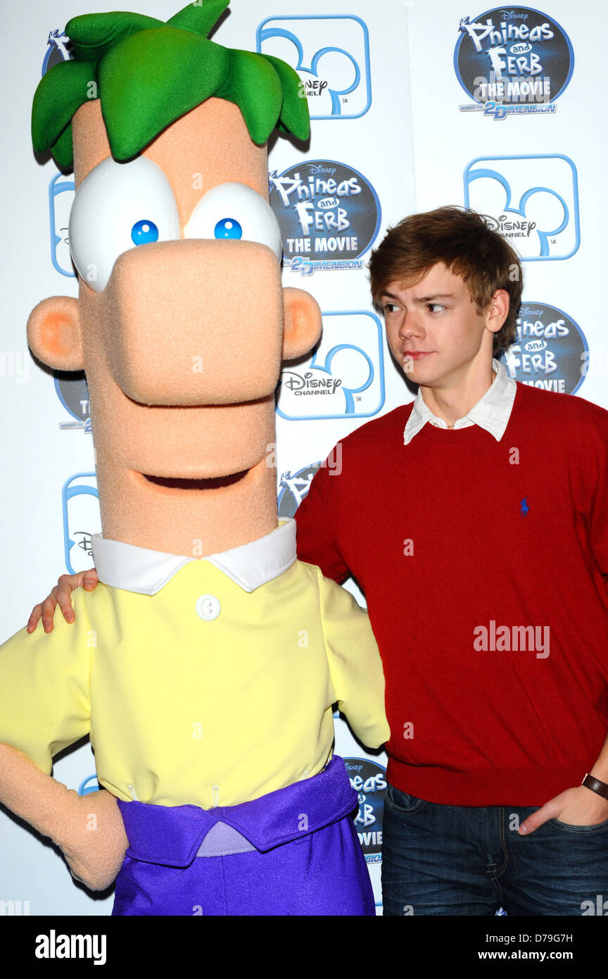 Thomas Sangster Le UK premiere du Disney's 'Phineas et Ferb : dans l'ensemble de 2ème Dimension' Apollo Piccadilly Circus, Londres Banque D'Images