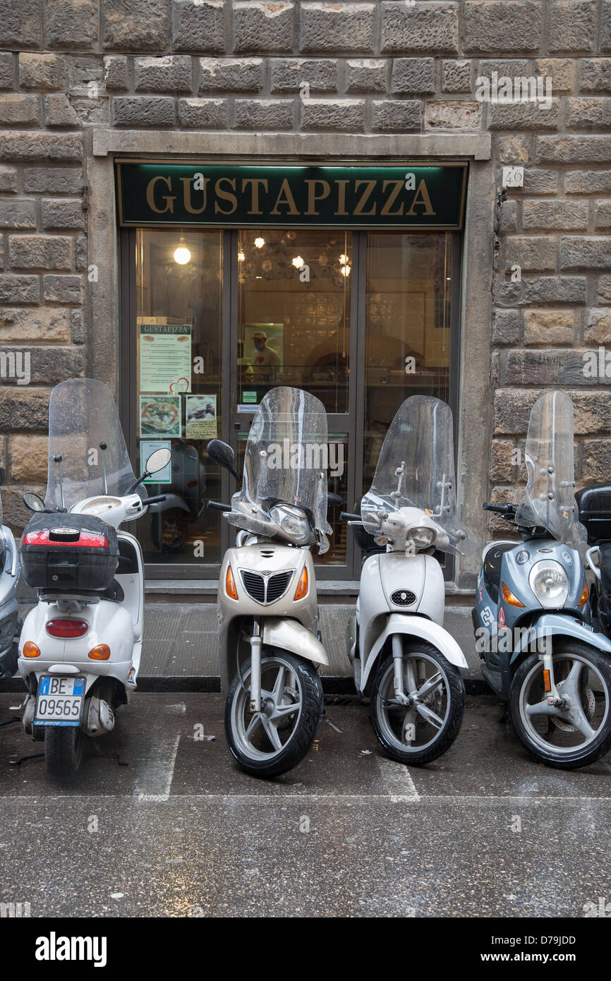 Gusta restaurant Pizza et les motos, Florence, Italie Banque D'Images