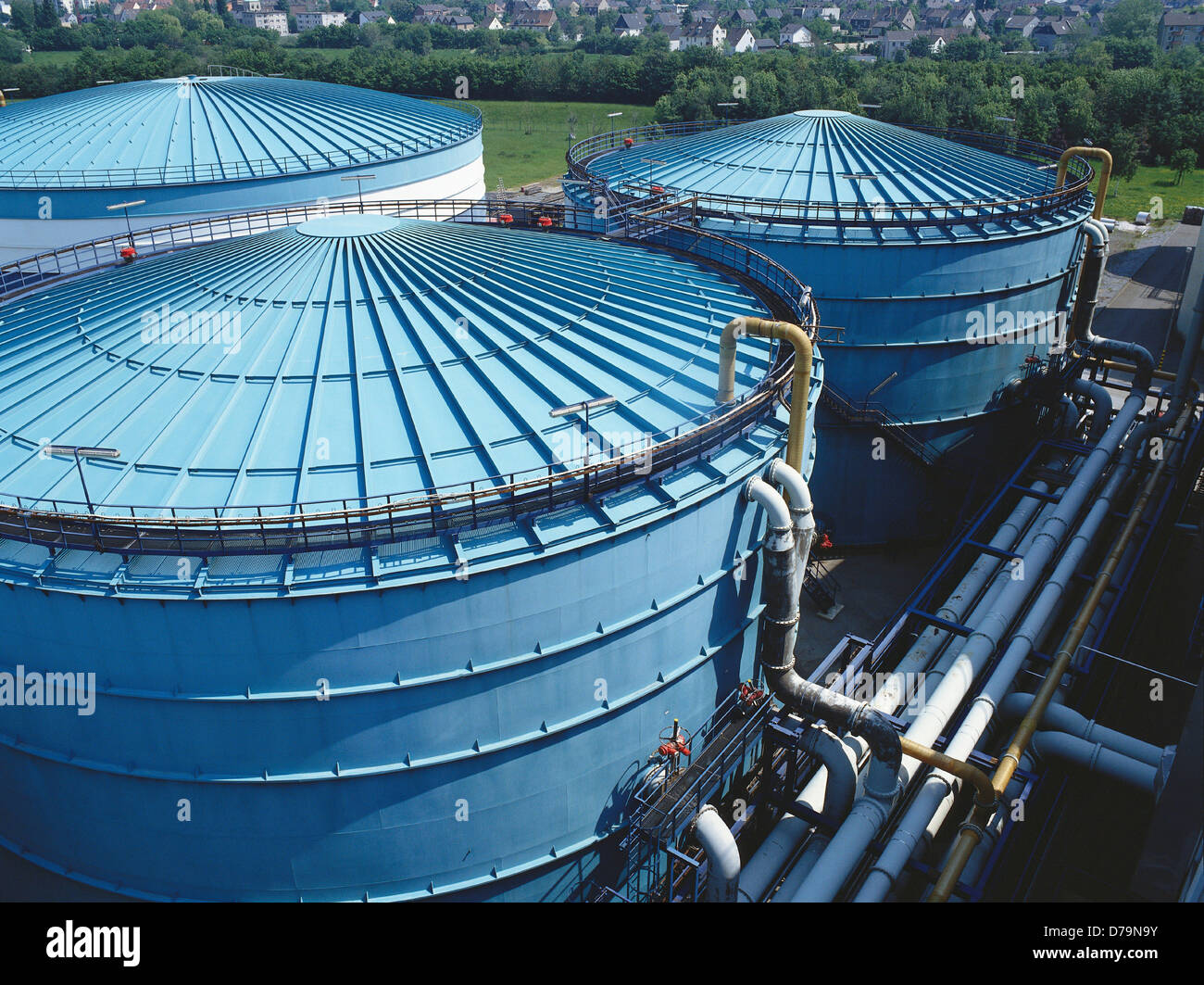Nettoyage biologique de traitement des eaux usées par l'utilisation de microorganismes Banque D'Images Nettoyage biologique de traitement des eaux usées par l'utilisation de microorganismes Banque D'Images