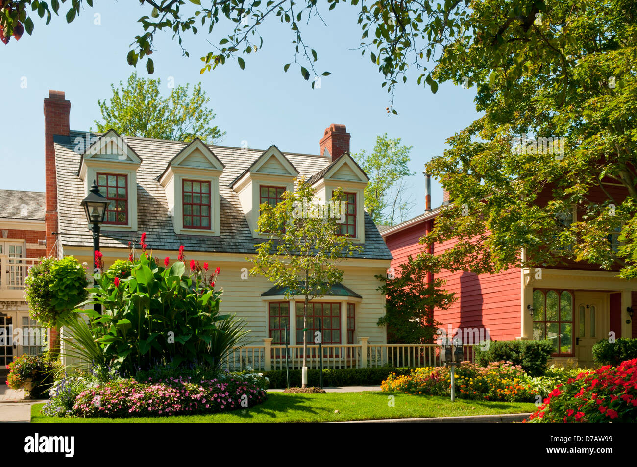 Maisons sur Queen St, Niagara on the Lake, Ontario, Canada Banque D'Images