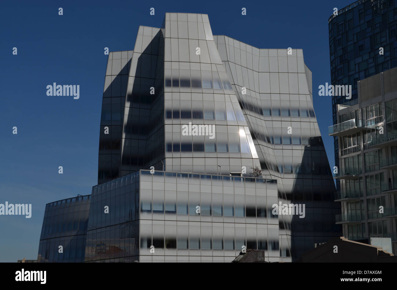 Bâtiment de Frank Gehry sur le West Side Highway Banque D'Images