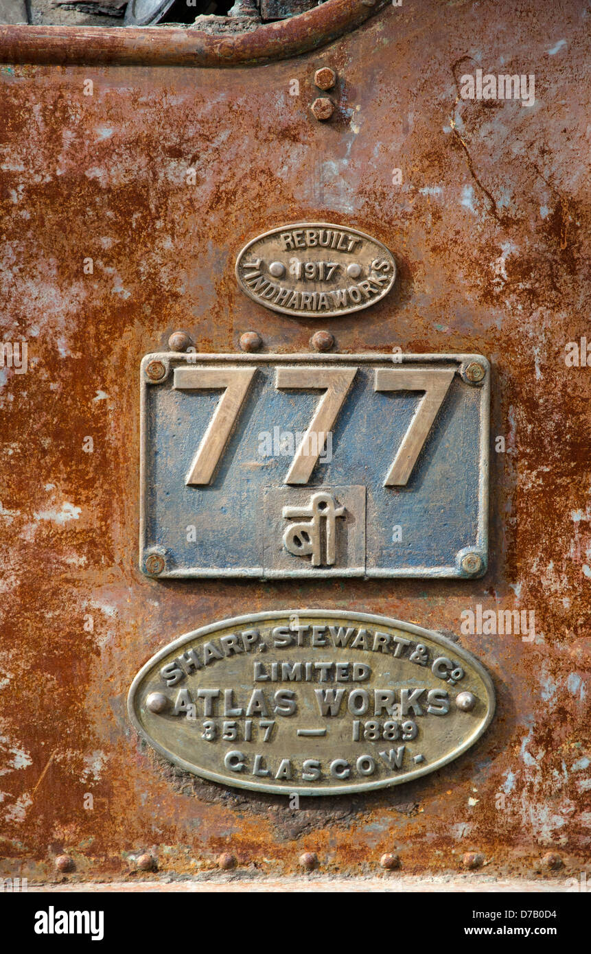 La plaque de numéro de plaque du fabricant de locomotive vapeur 777 Musée national du chemin de fer Chanakyapuri New Delhi Inde Banque D'Images
