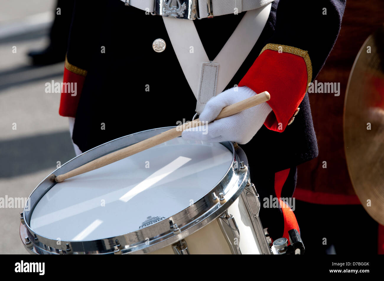 Un batteur à l'anniversaire de Shakespeare Procession de l'Église, Stratford-upon-Avon, Royaume-Uni Banque D'Images