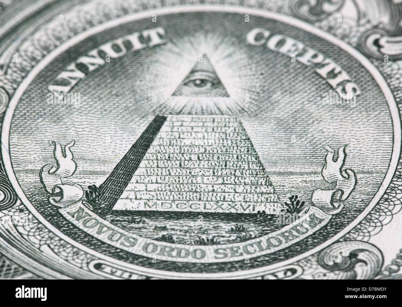 Un dollar détail pyramide. Image Macro. Banque D'Images