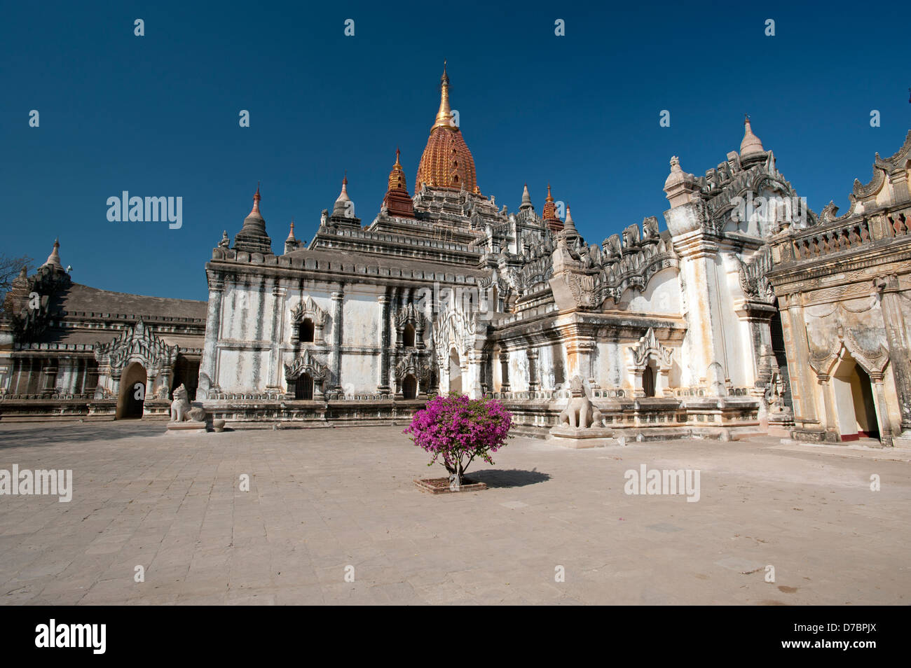 La cour de la Pagode Ananda Bagan Myanmar (Birmanie) Banque D'Images
