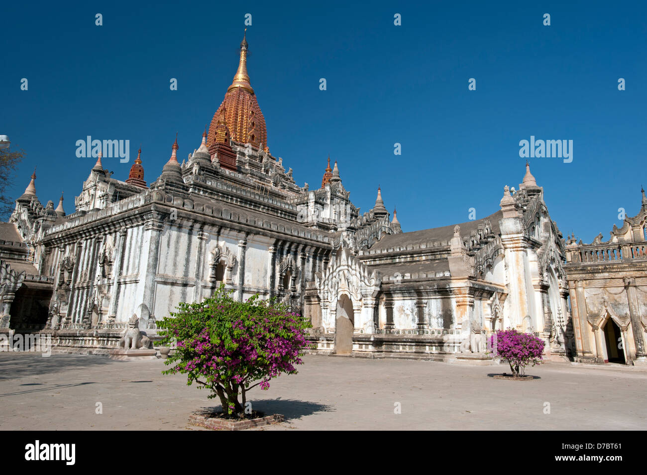 La cour de la Pagode Ananda Bagan Myanmar (Birmanie) Banque D'Images