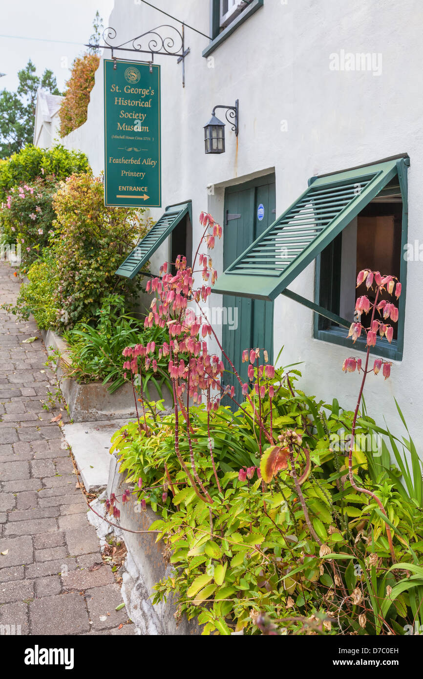 Les bâtiments et les rues de côté dans la ville de Saint George's, les Bermudes. Banque D'Images