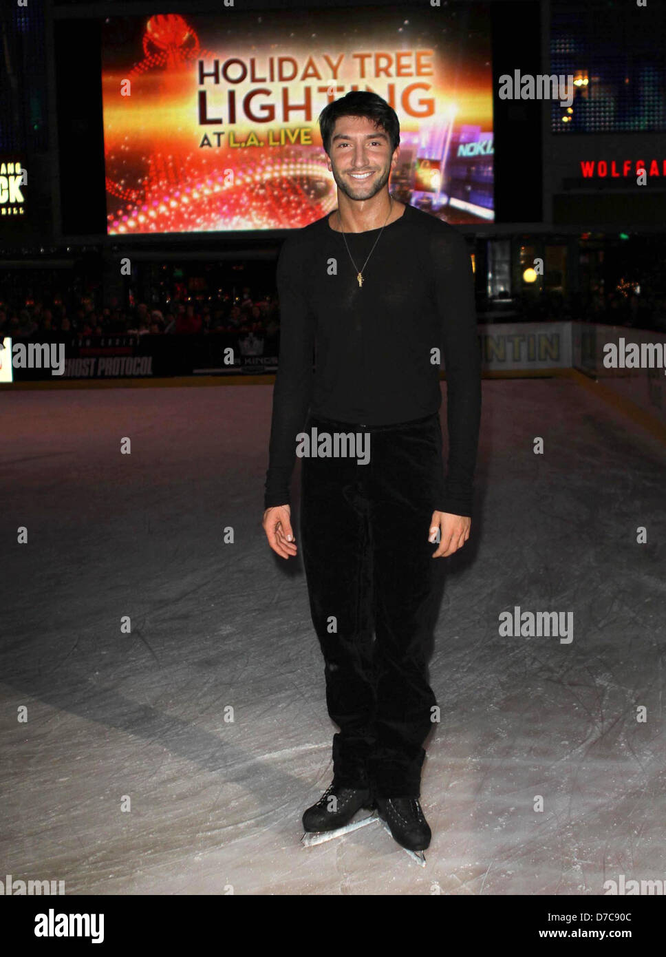 Evan Lysacek La 4ème cérémonie des lumières d'arbre de Noël de vacances à L.A. Vivre et l'ouverture de la Kings lors de la Nokia Banque D'Images