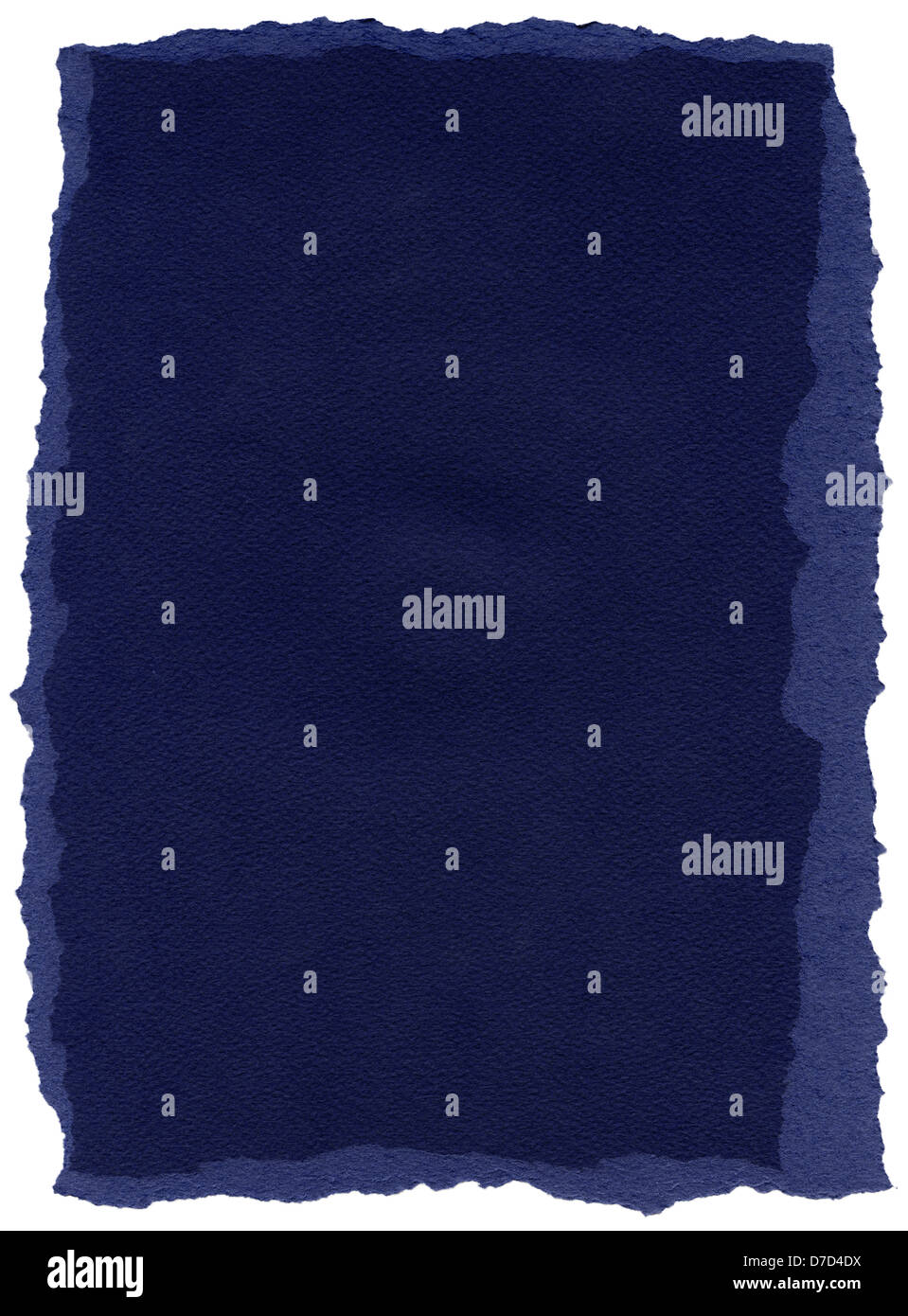 Bleu nuit Texture papier fibre bords déchirés. Isolé sur fond blanc. Scanné à 1200dpi à l'aide d'Epson V700 Professionnel Banque D'Images