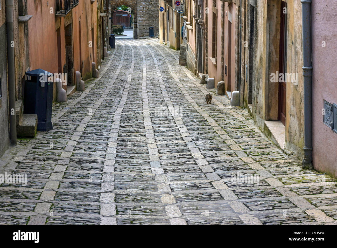 Ruelles pavées, Erice, ville ancienne, Sicile, Italie Banque D'Images