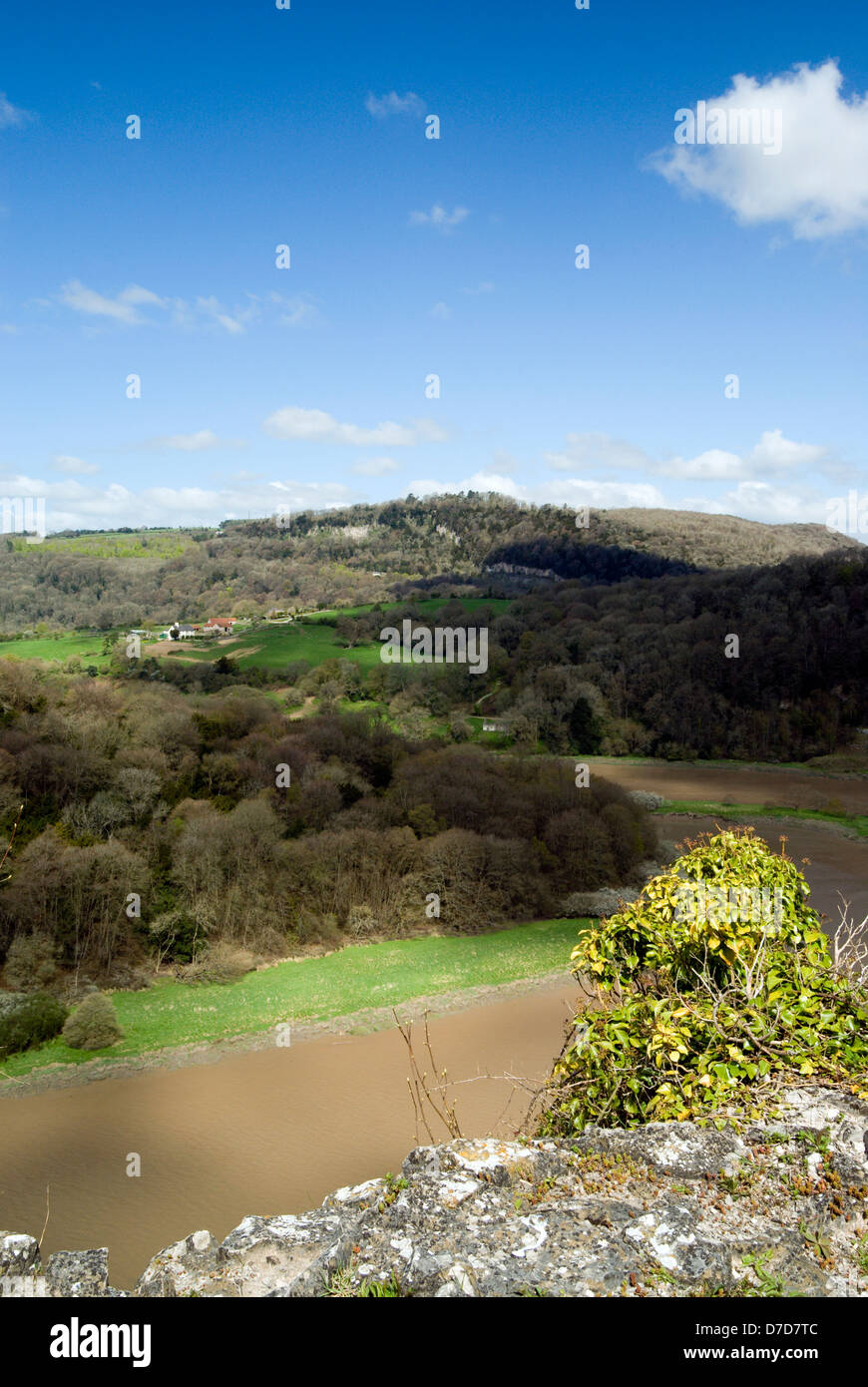 Rivière Wye de wintours leap sur le sentier offas dyke près de chepstow english frontière galloise. Banque D'Images