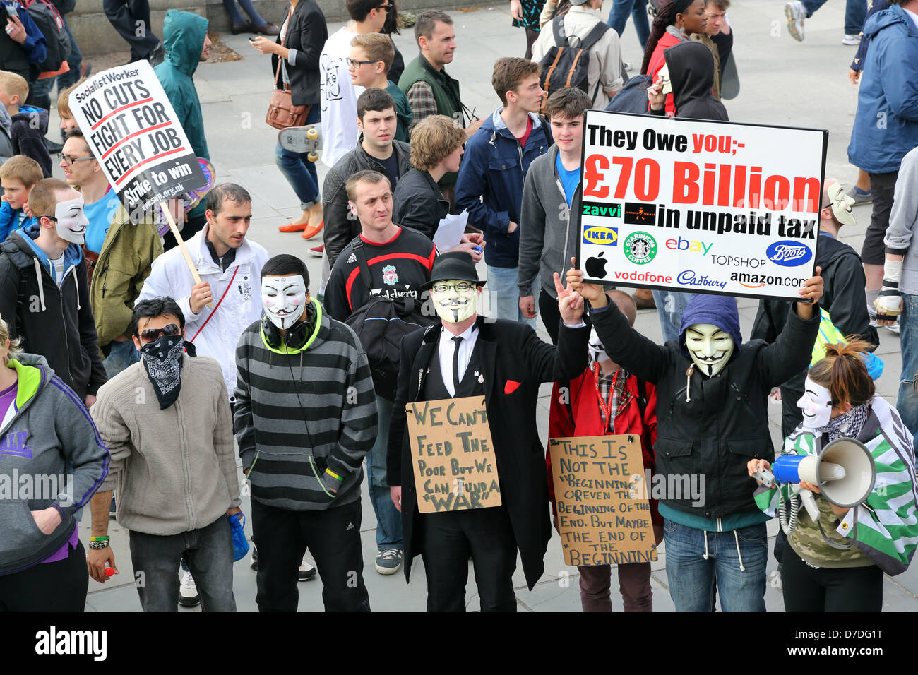 Londres, Royaume-Uni. 4e mai 2013. Les manifestants portant des masques à l'UK Anonyme manifestation anti-austérité, Londres, Angleterre. Crédit : Paul Brown / Alamy Live News Banque D'Images