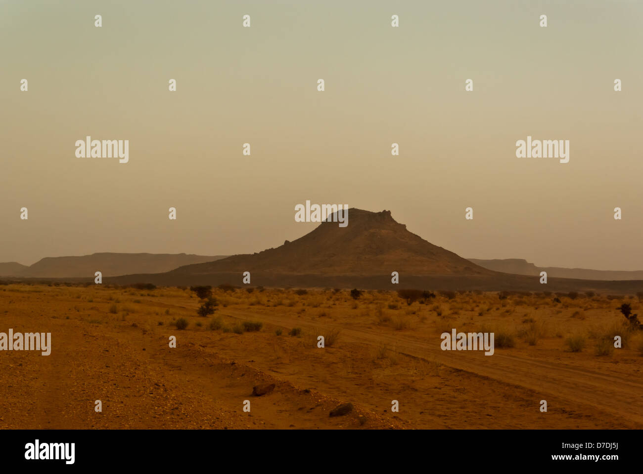 Piste de sable à Musawwarat es Sufra, le nord du Soudan, Banque D'Images