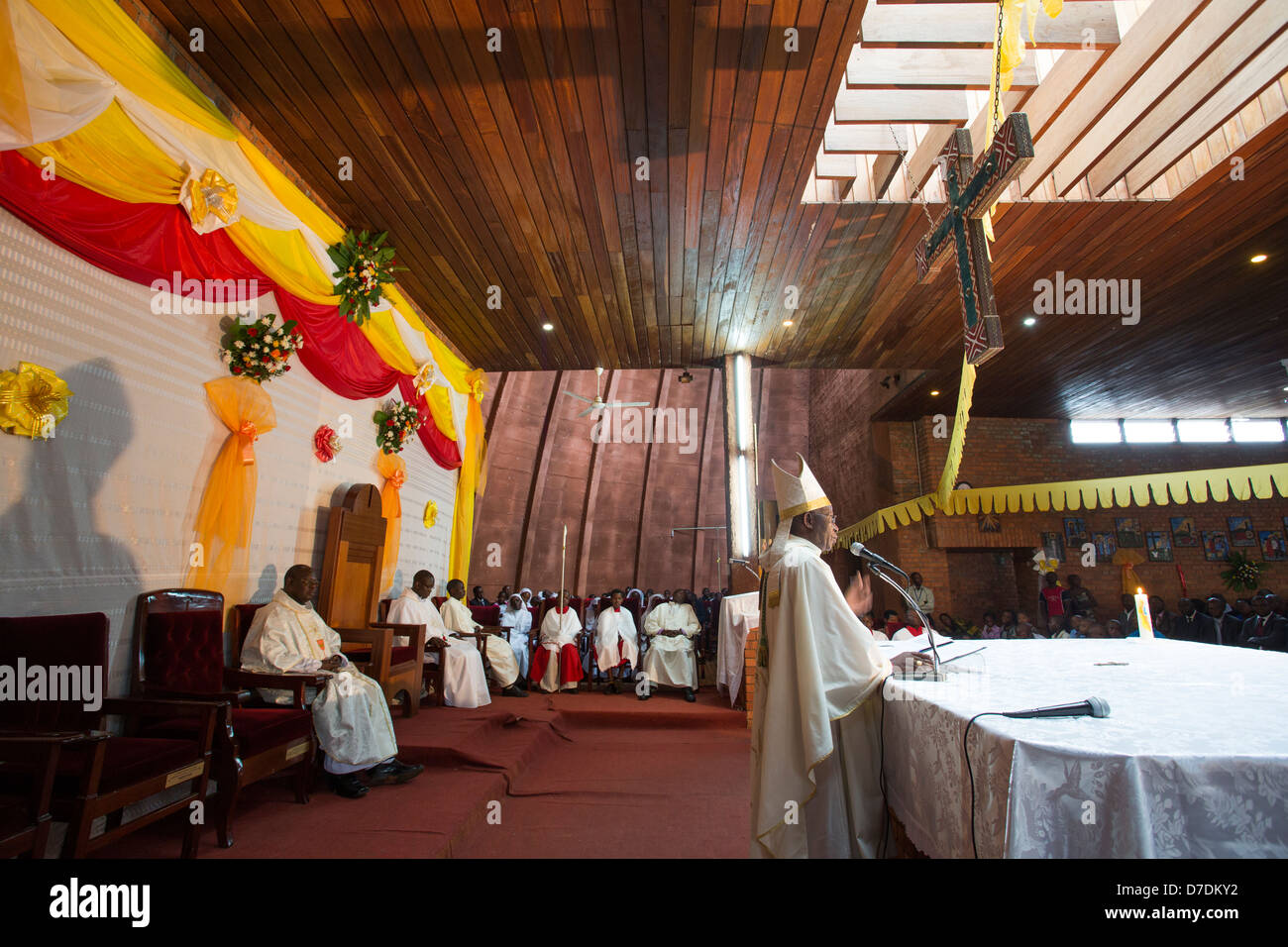 Messe catholique romaine à Mityana, Ouganda, Afrique de l'Est. Banque D'Images